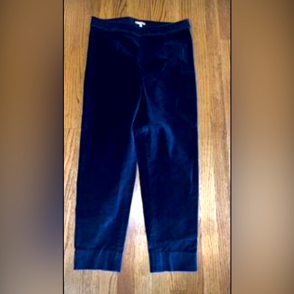 France’s Valentine navy cropped velvet pant size 10